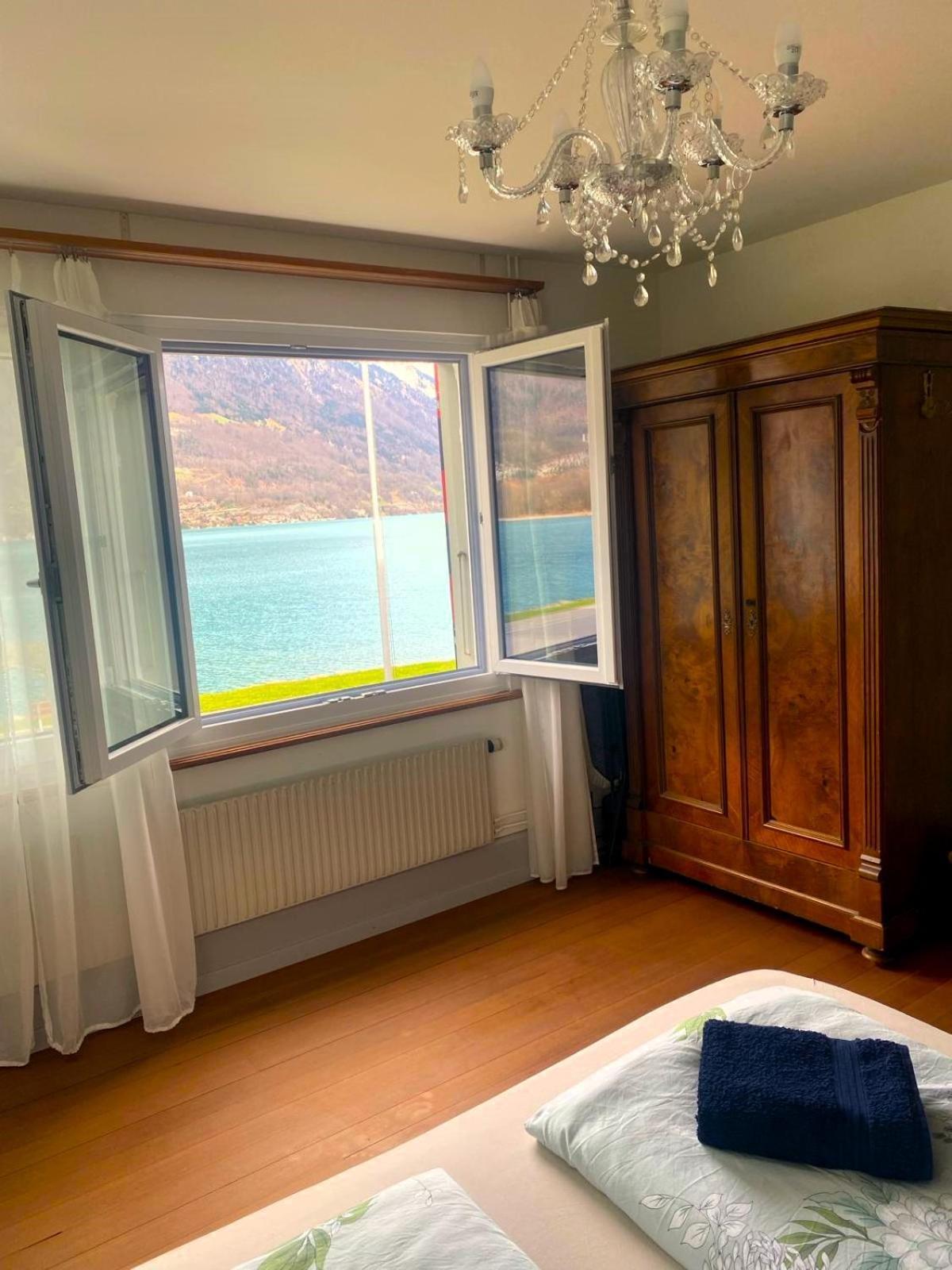Lake House Bönigen Екстериор снимка