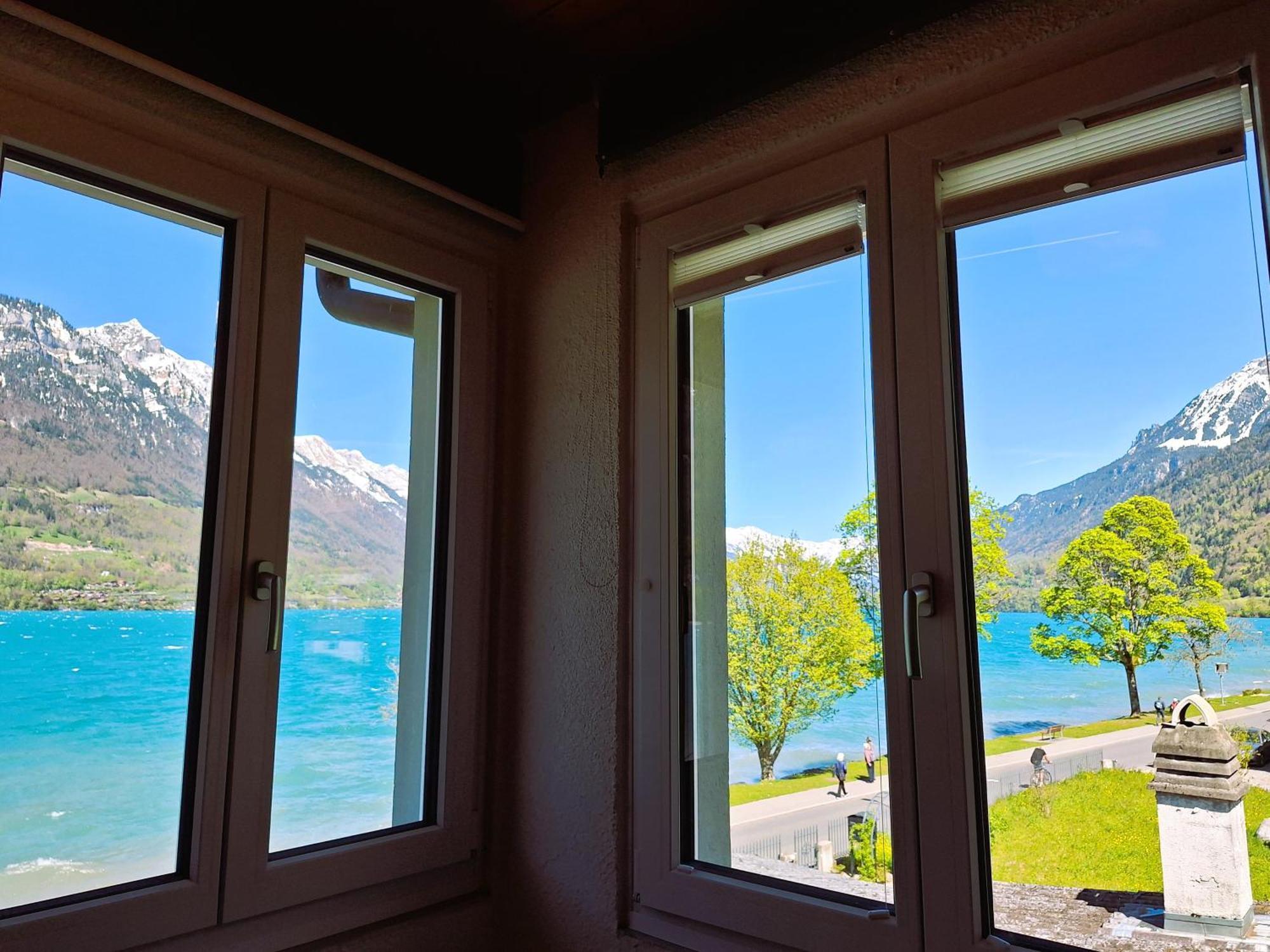 Lake House Bönigen Екстериор снимка