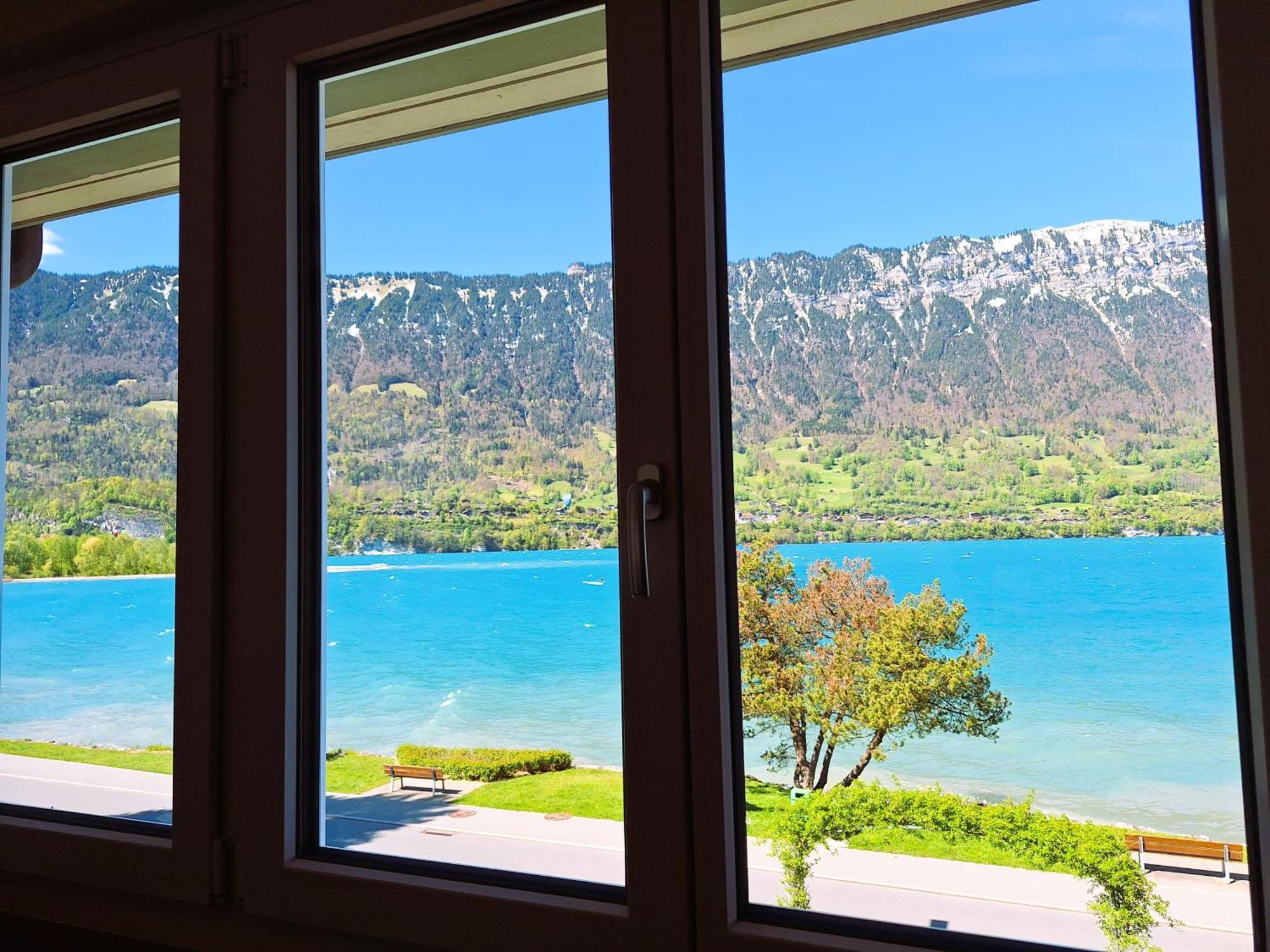 Lake House Bönigen Екстериор снимка