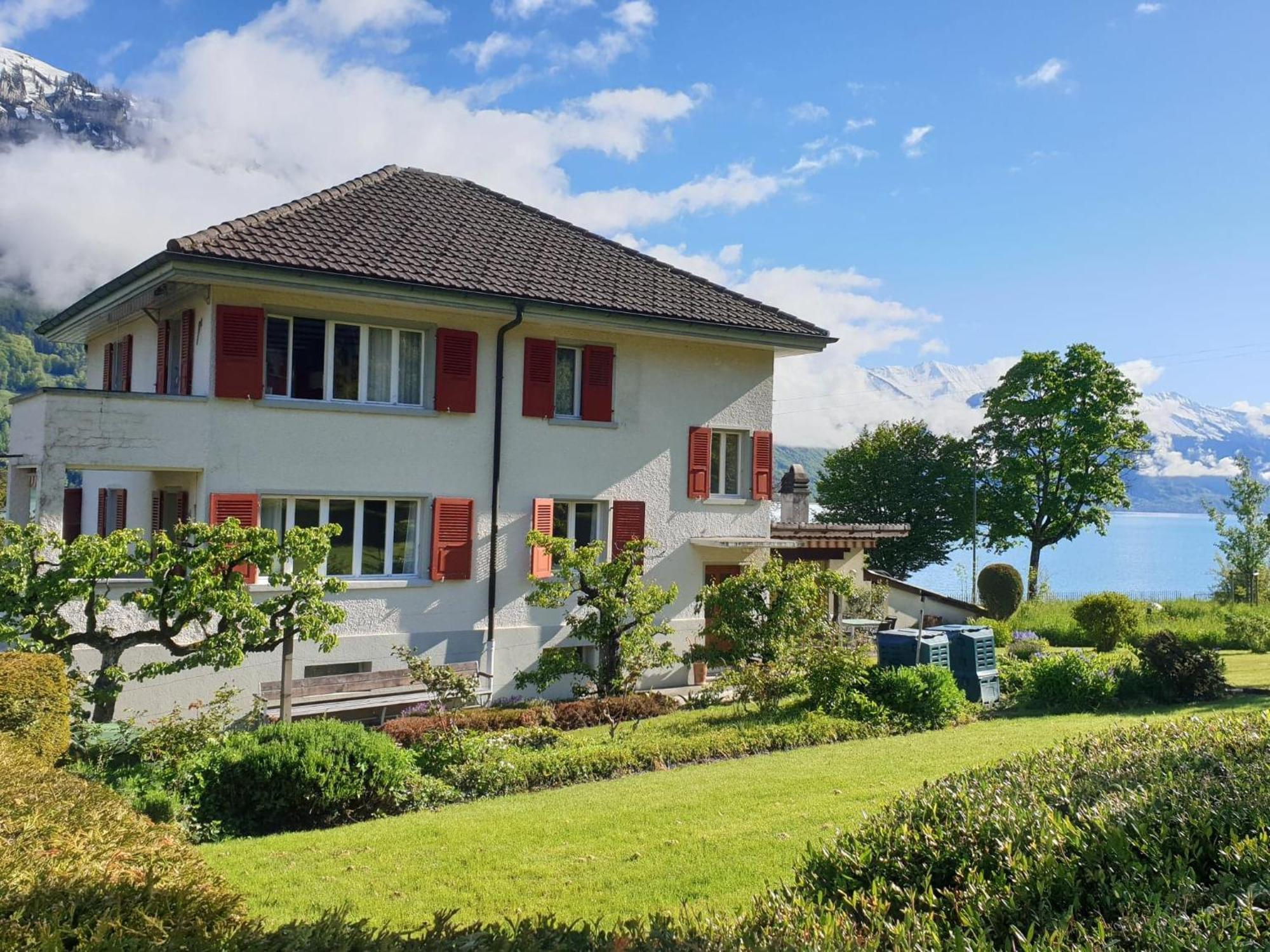 Lake House Bönigen Екстериор снимка